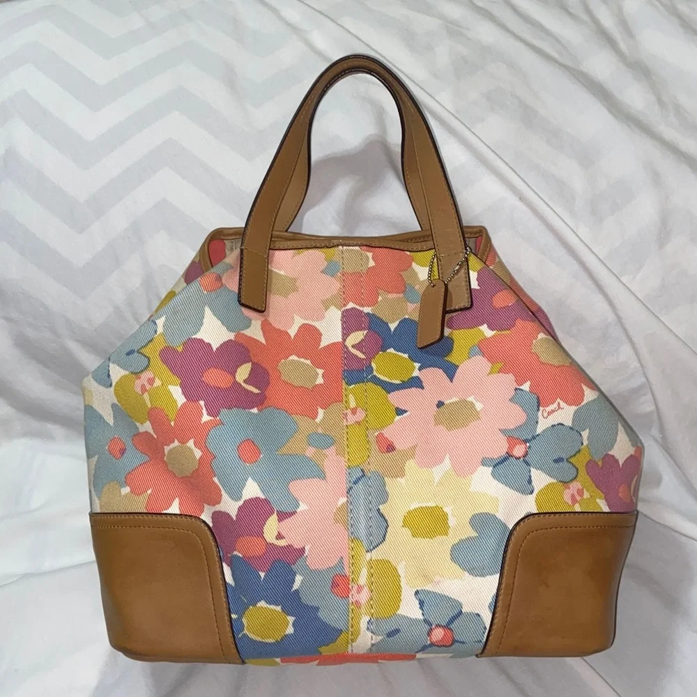 COACH Hadley Floral Tote - Stylish & Spacious Canvas with Leather Trim